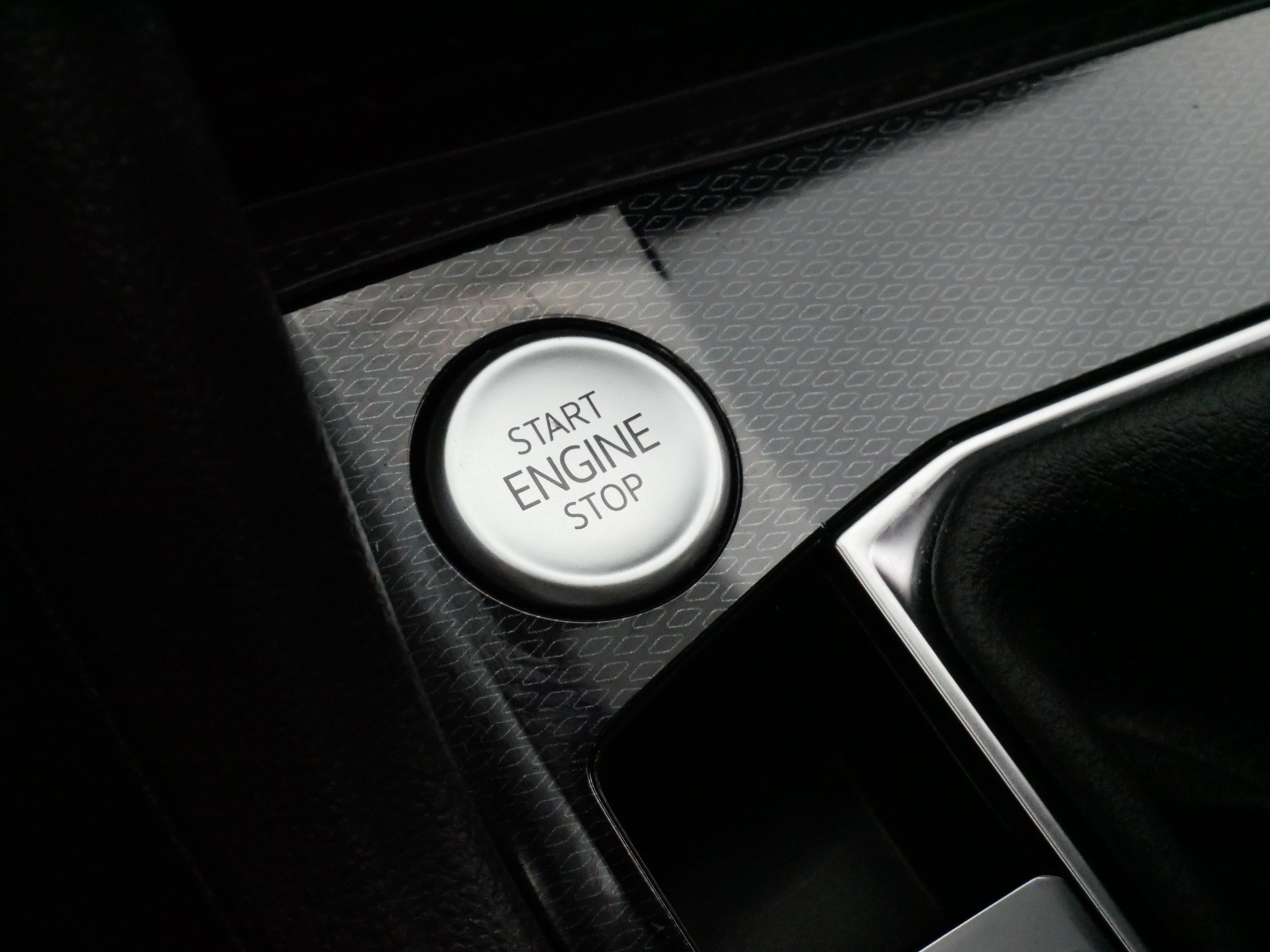 Certified 2025 Volkswagen Taos SE AWD/4WD image 28