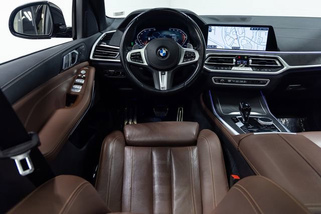 Used 2022 BMW X7 xDrive40i w/ M Sport Package AWD/4WD image 3