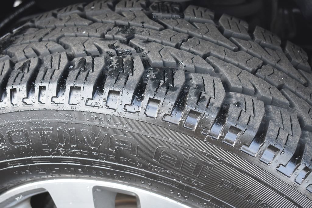 Used 2016 Toyota Tundra Limited image 30