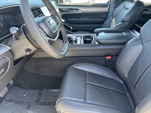 New 2026 Jeep Grand Wagoneer Limited AWD/4WD image 17