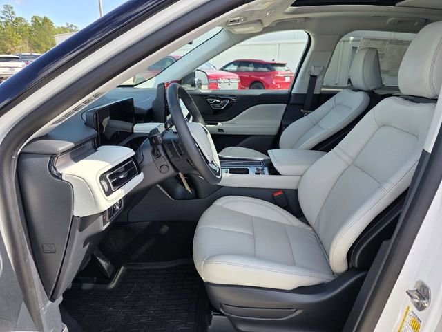 New 2026 Lincoln Aviator 2WD w/ Jet Appearance Package image 7