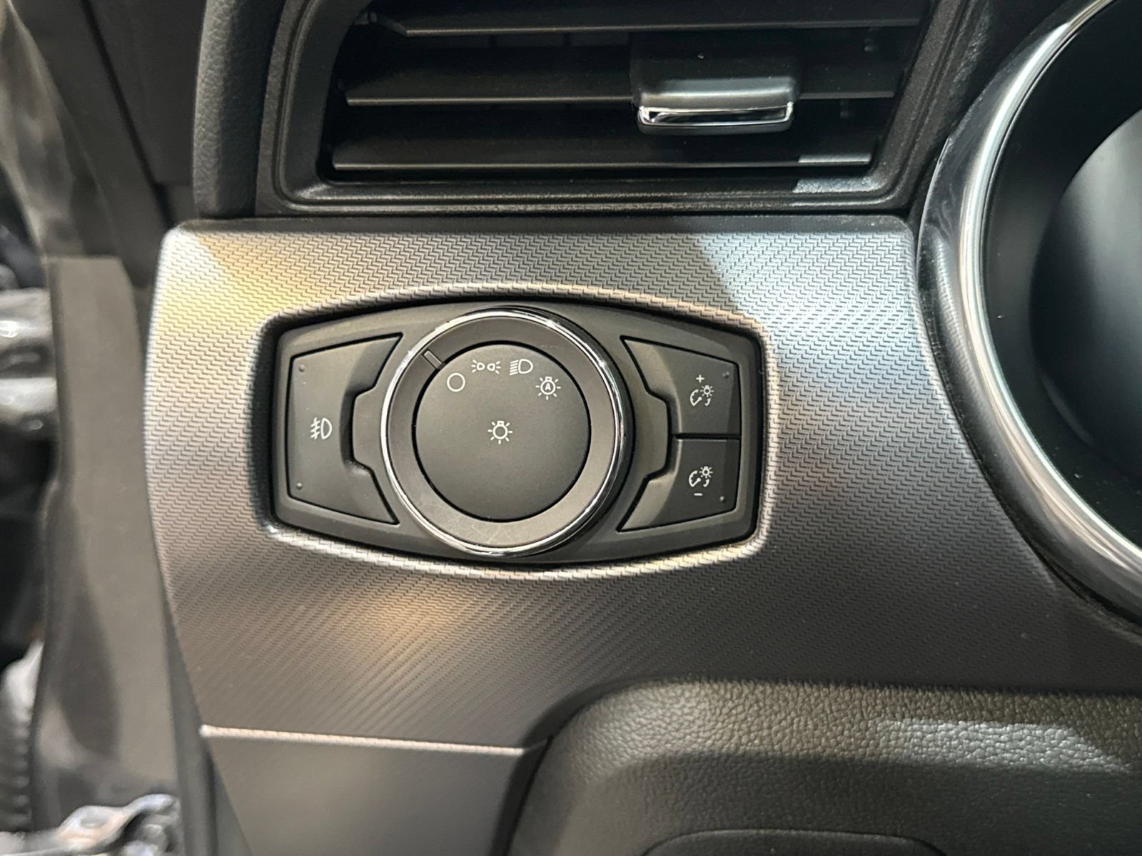 Used 2019 Ford Mustang Premium w/ Equipment Group 201A RWD image 26