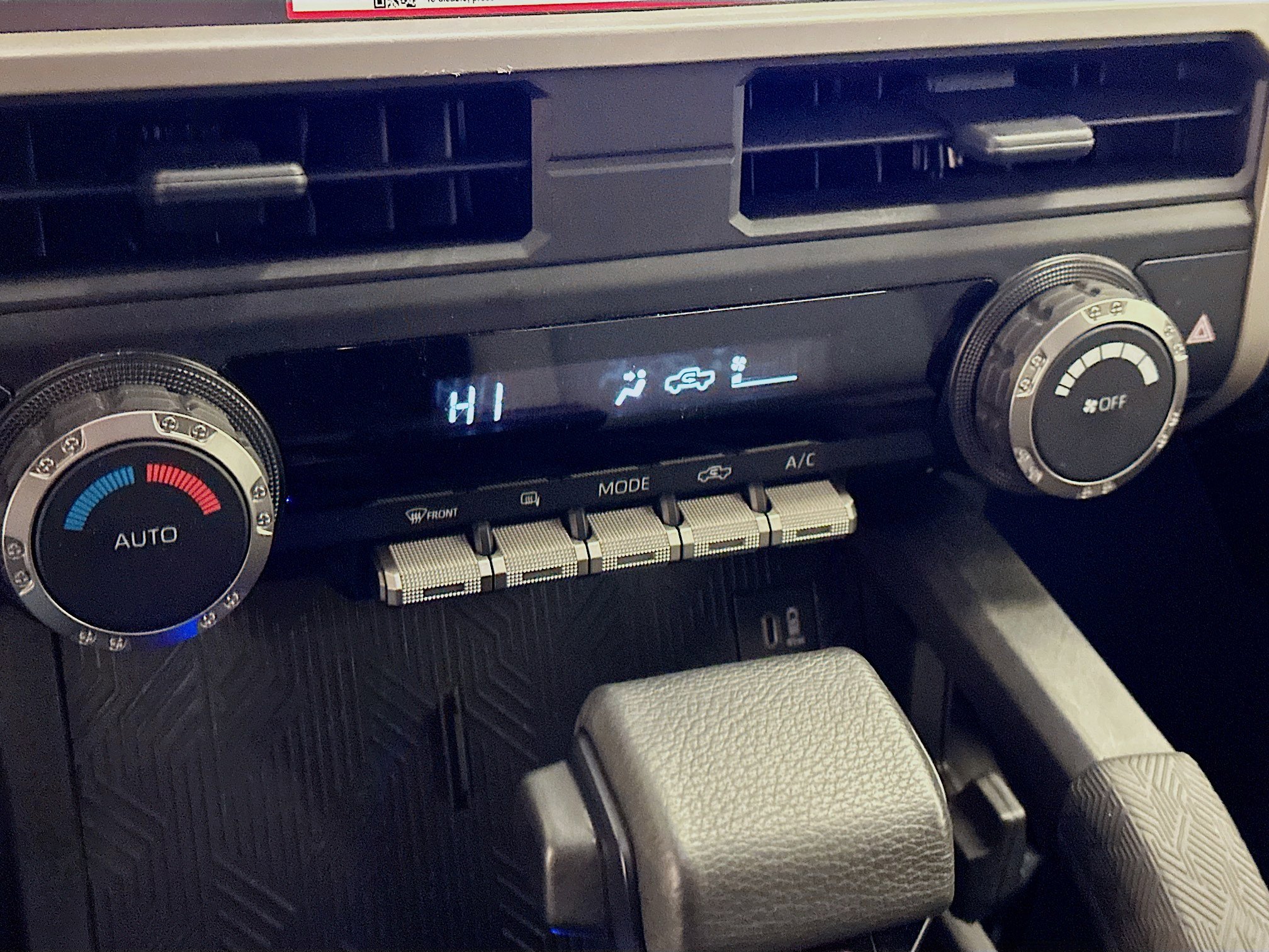 Used 2025 Toyota Tacoma TRD Off-Road image 24