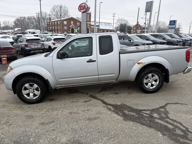 Used 2012 Nissan Frontier SV w/ SV Premium Utility Pkg image 2