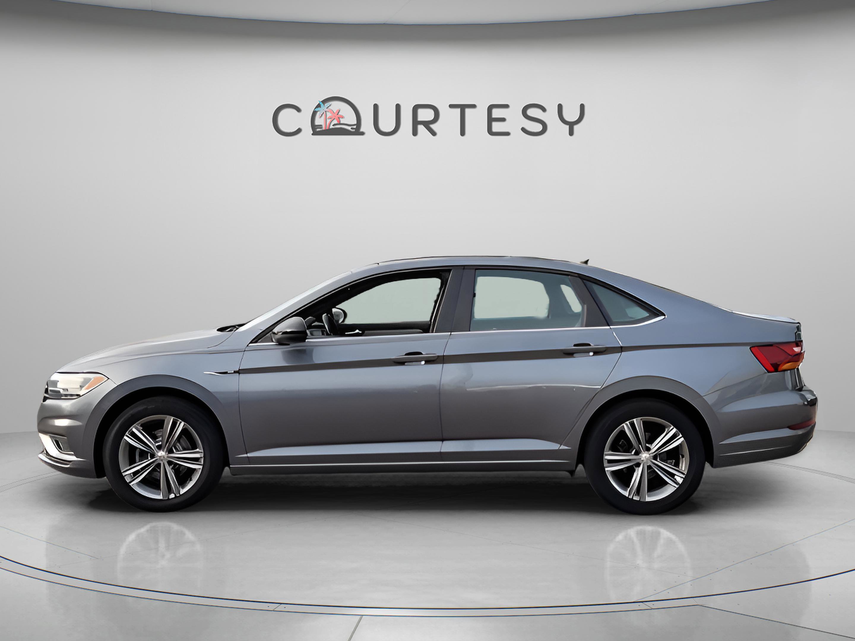 Used 2019 Volkswagen Jetta R-Line image 2