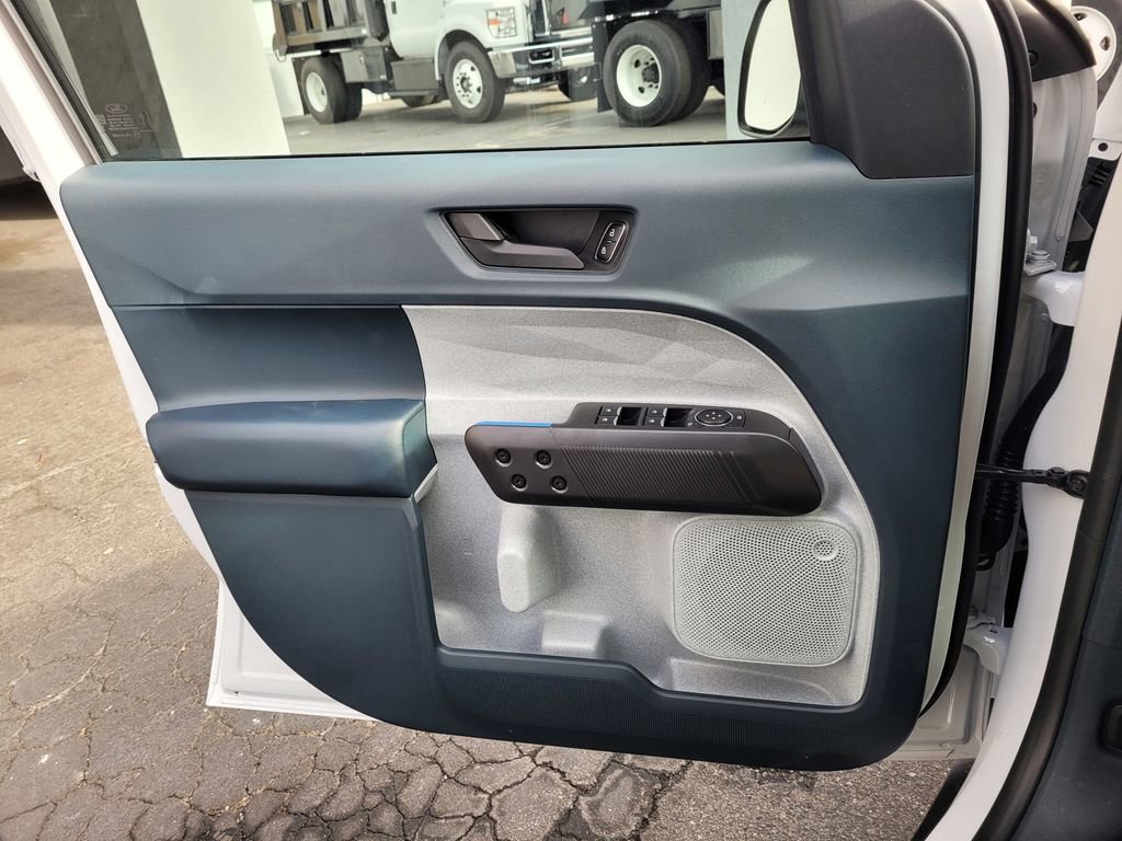 New 2026 Ford Maverick XLT image 43