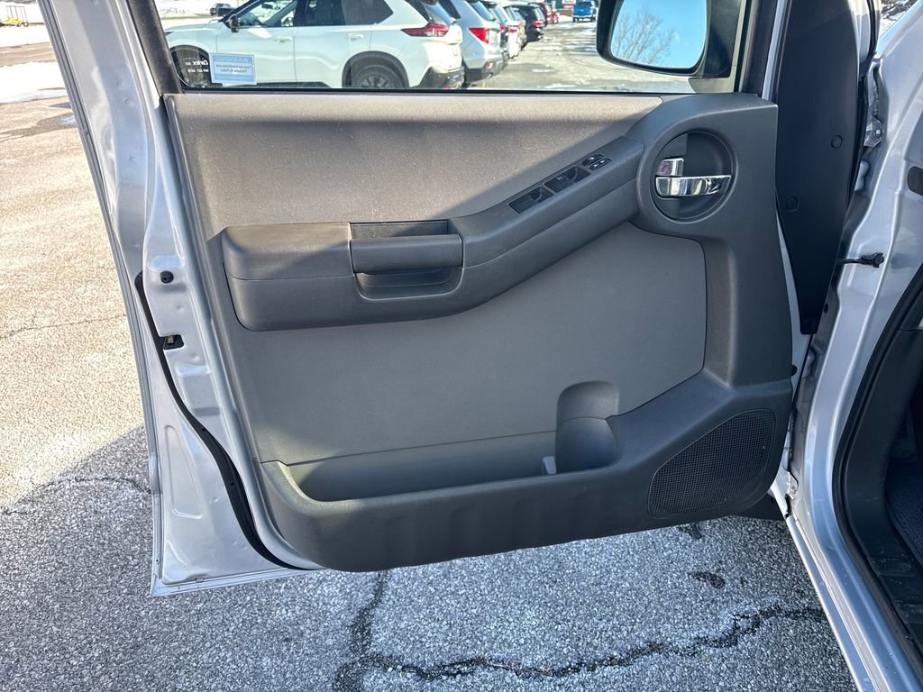 Used 2011 Nissan Xterra S image 11