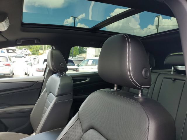 Certified 2024 Volkswagen Atlas Cross Sport SEL AWD/4WD image 23