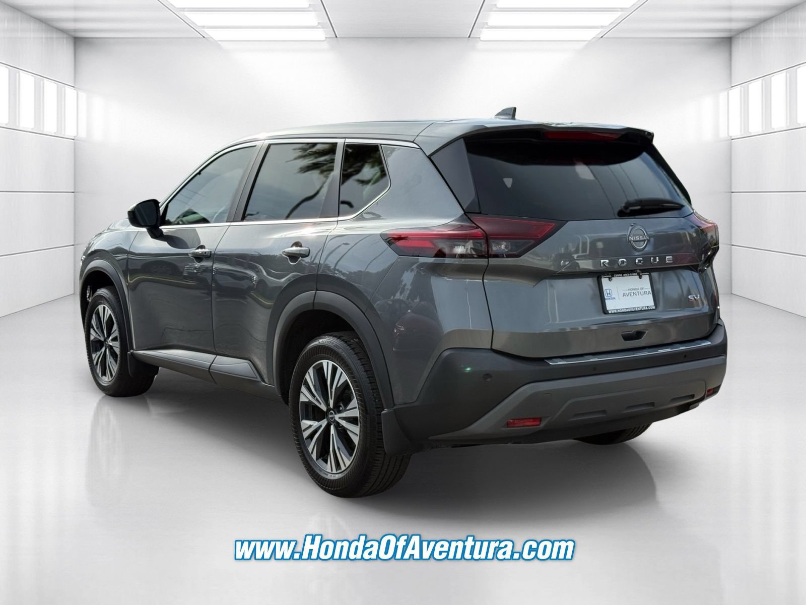 Used 2023 Nissan Rogue SV FWD image 4