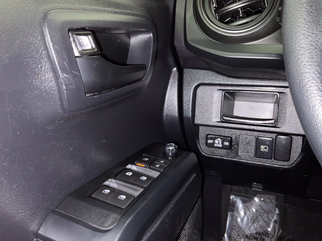 Used 2018 Toyota Tacoma SR w/ SR Convenience Package RWD image 20