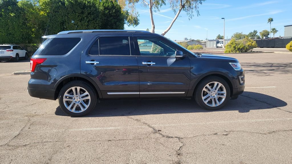 Used 2017 Ford Explorer Limited w/ Equipment Group 301A image 10