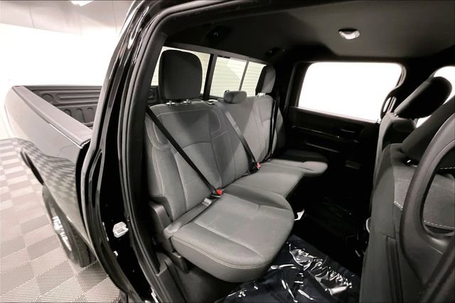 Used 2024 RAM 2500 Tradesman w/ Chrome Appearance Group image 25