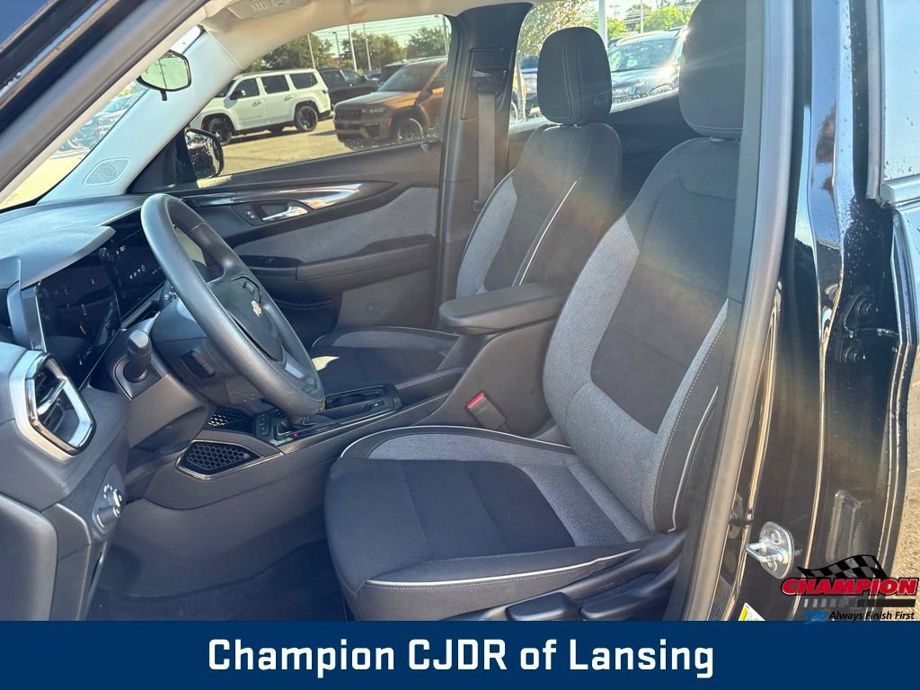 Used 2024 Chevrolet TrailBlazer LS w/ LS Convenience Package AWD/4WD image 13