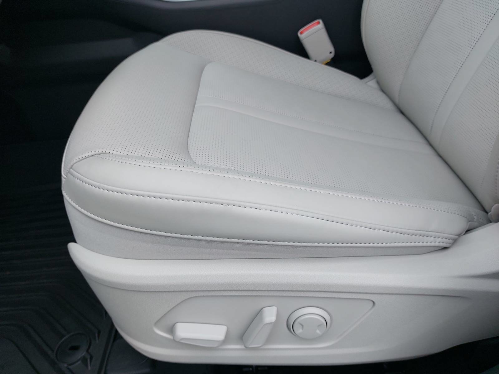 New 2026 Kia Sorento EX w/ EX Premium Package FWD image 28