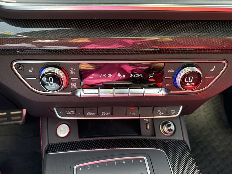 Used 2020 Audi SQ5 Premium Plus w/ Premium Plus Package AWD/4WD image 16