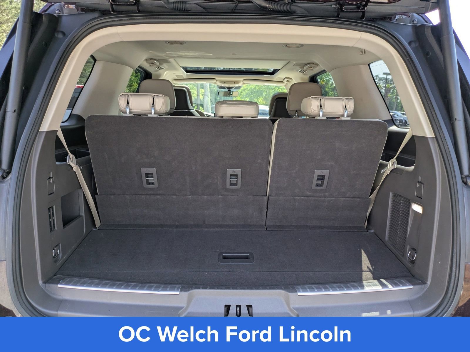 Certified 2023 Lincoln Navigator Reserve RWD image 7