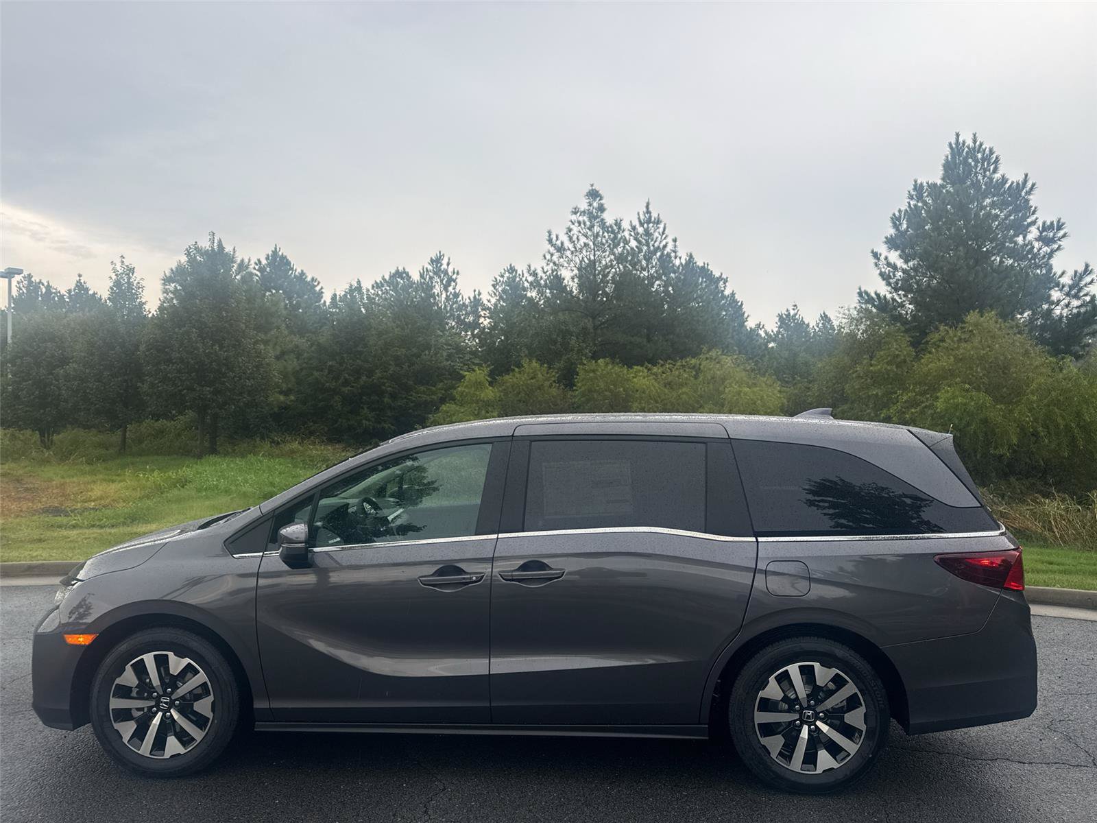 New 2027 Honda Odyssey EX-L image 4