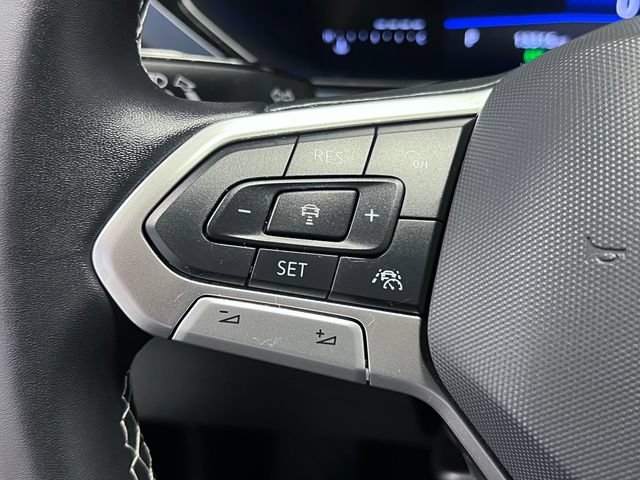 Certified 2024 Volkswagen Taos SE FWD image 20