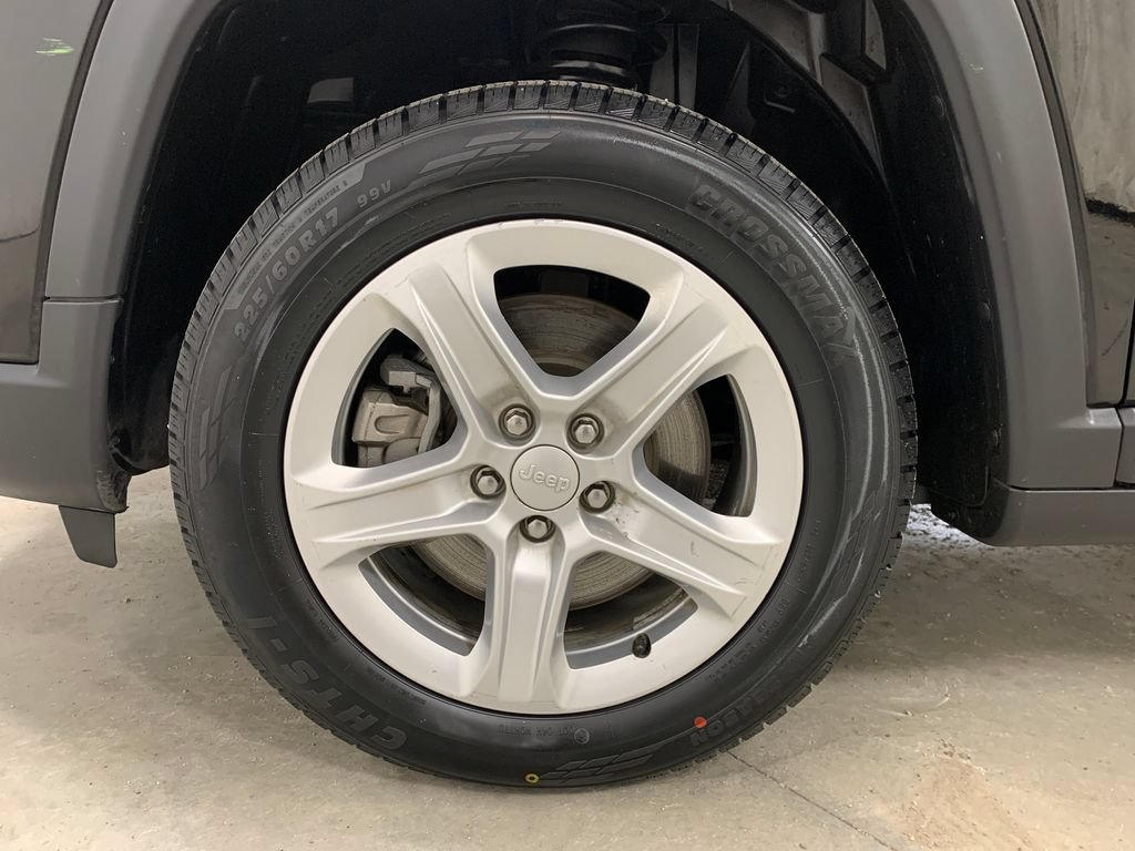 Used 2023 Jeep Compass Sport AWD/4WD image 18