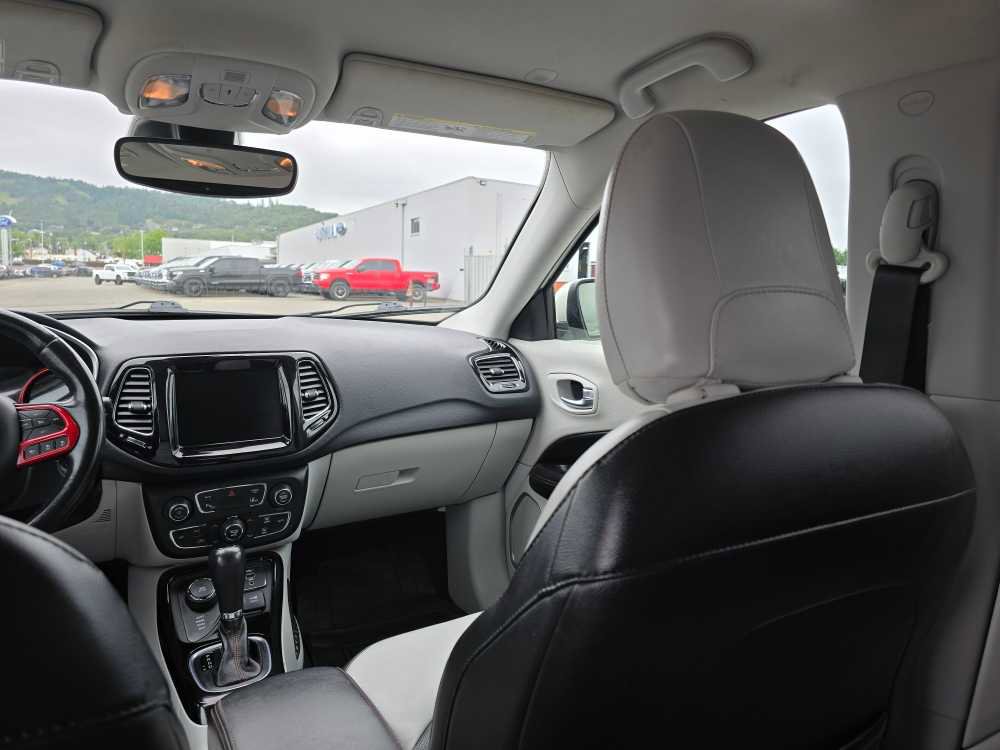 Used 2021 Jeep Compass Limited AWD/4WD image 14