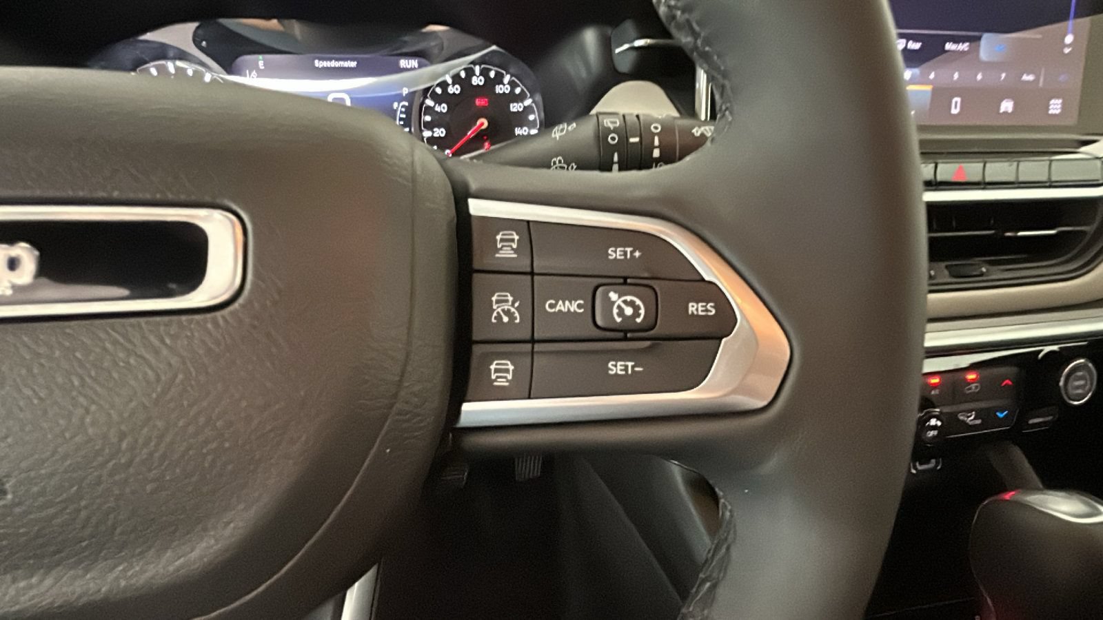 Used 2025 Jeep Compass Limited AWD/4WD image 17