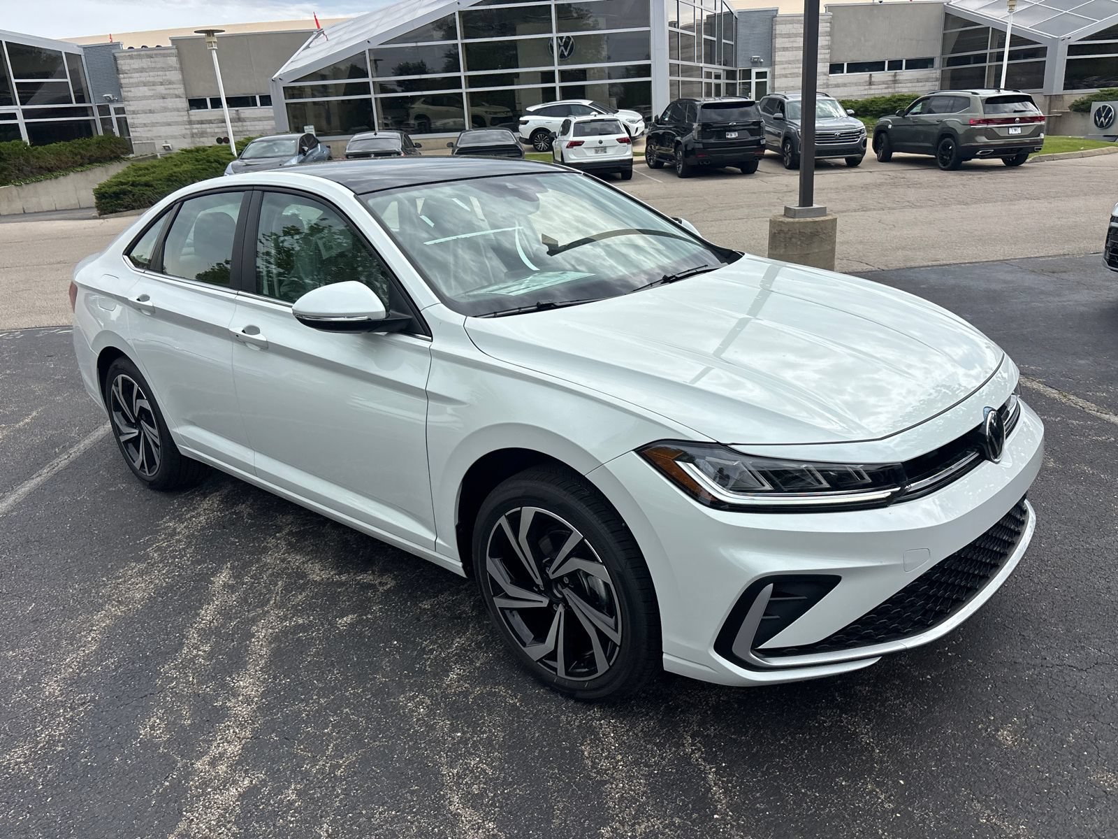 New 2026 Volkswagen Jetta SEL FWD image 3