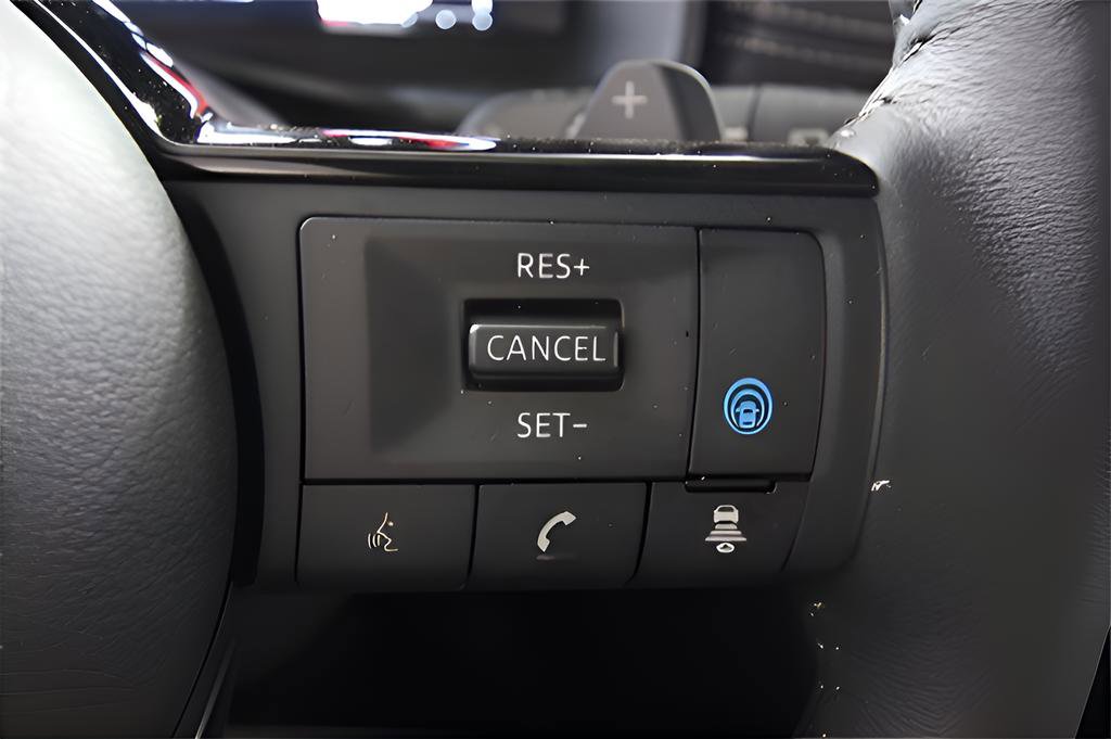 Used 2024 Nissan Rogue SL w/ SL Premium Package image 18