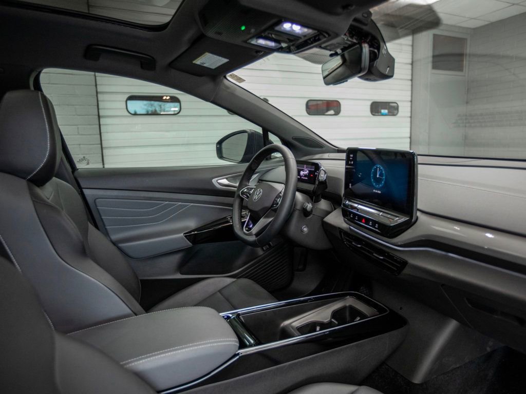 Used 2023 Volkswagen ID.4 Pro S Plus image 14