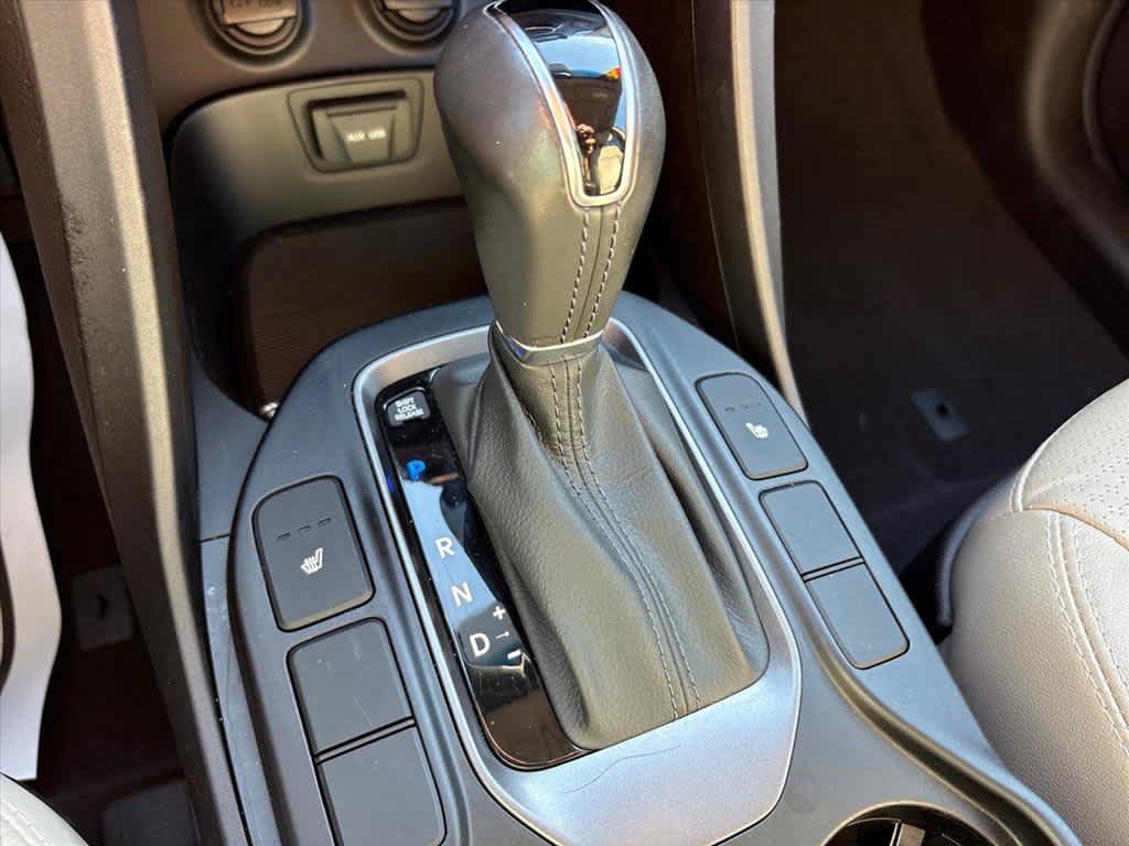 Used 2014 Hyundai Santa Fe GLS FWD image 16