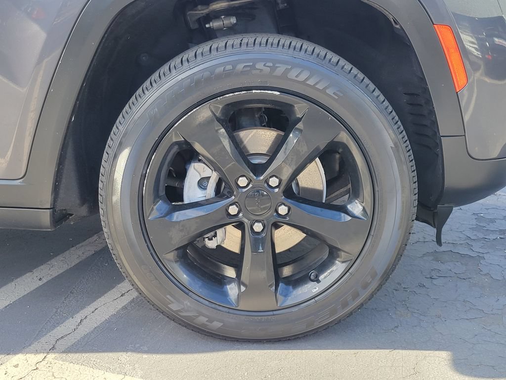 Used 2022 Jeep Grand Cherokee Altitude RWD image 27