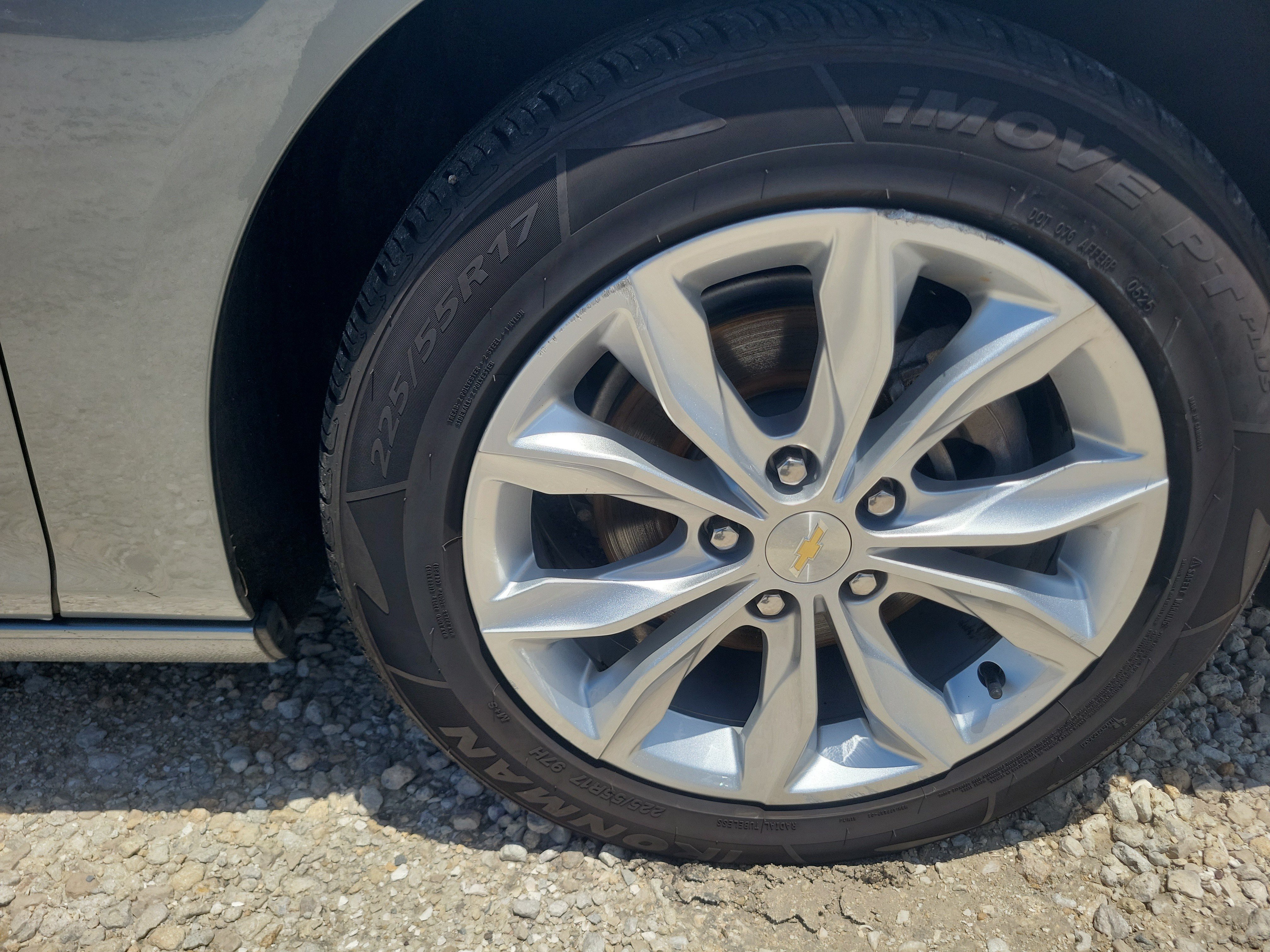 Used 2024 Chevrolet Malibu LT FWD image 9