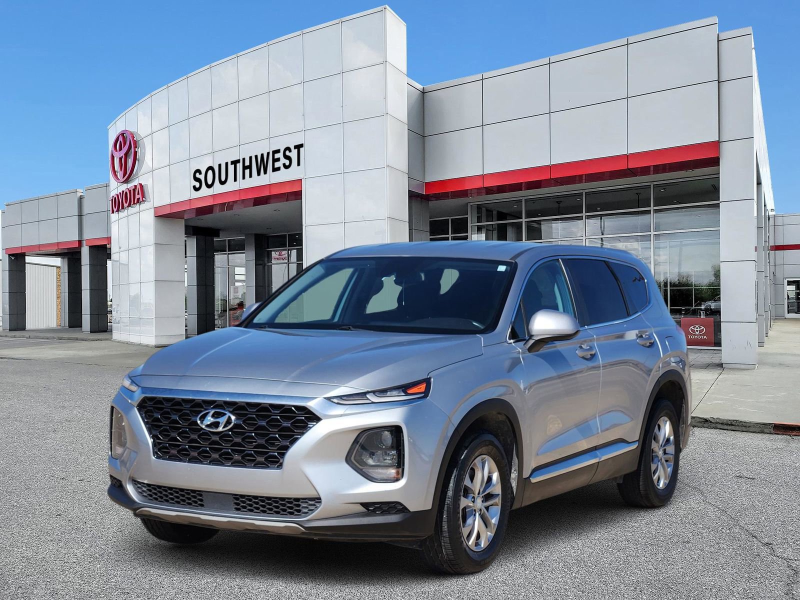 Used 2020 Hyundai Santa Fe SE image 2