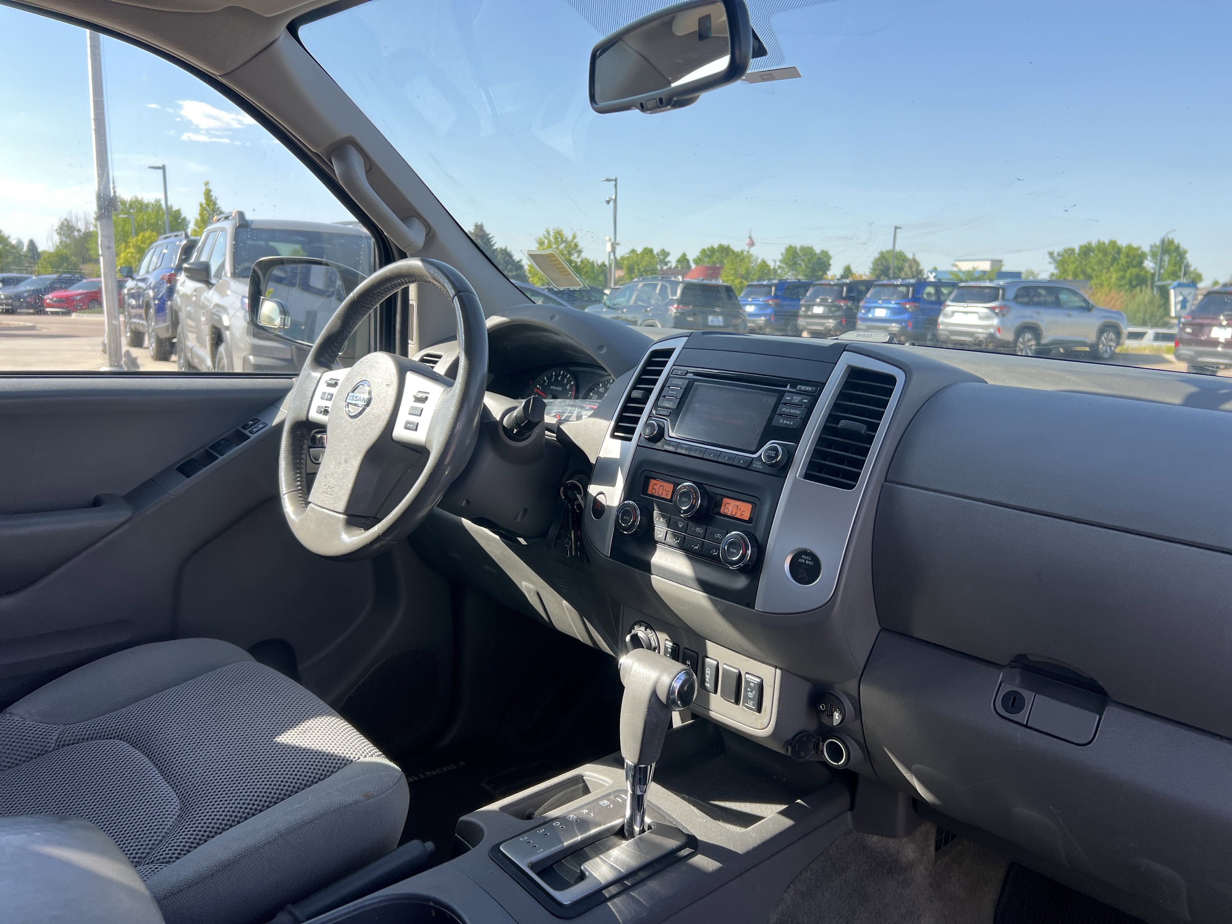 Used 2017 Nissan Frontier SV w/ SV Value Truck Package AWD/4WD image 17