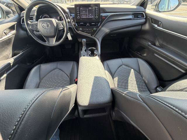 Used 2023 Toyota Camry SE image 11