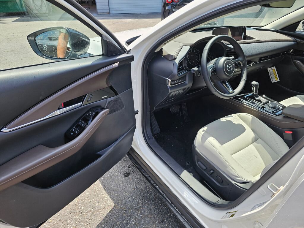 New 2025 MAZDA CX-30 2.5 Turbo w/ Premium Plus Pkg image 15