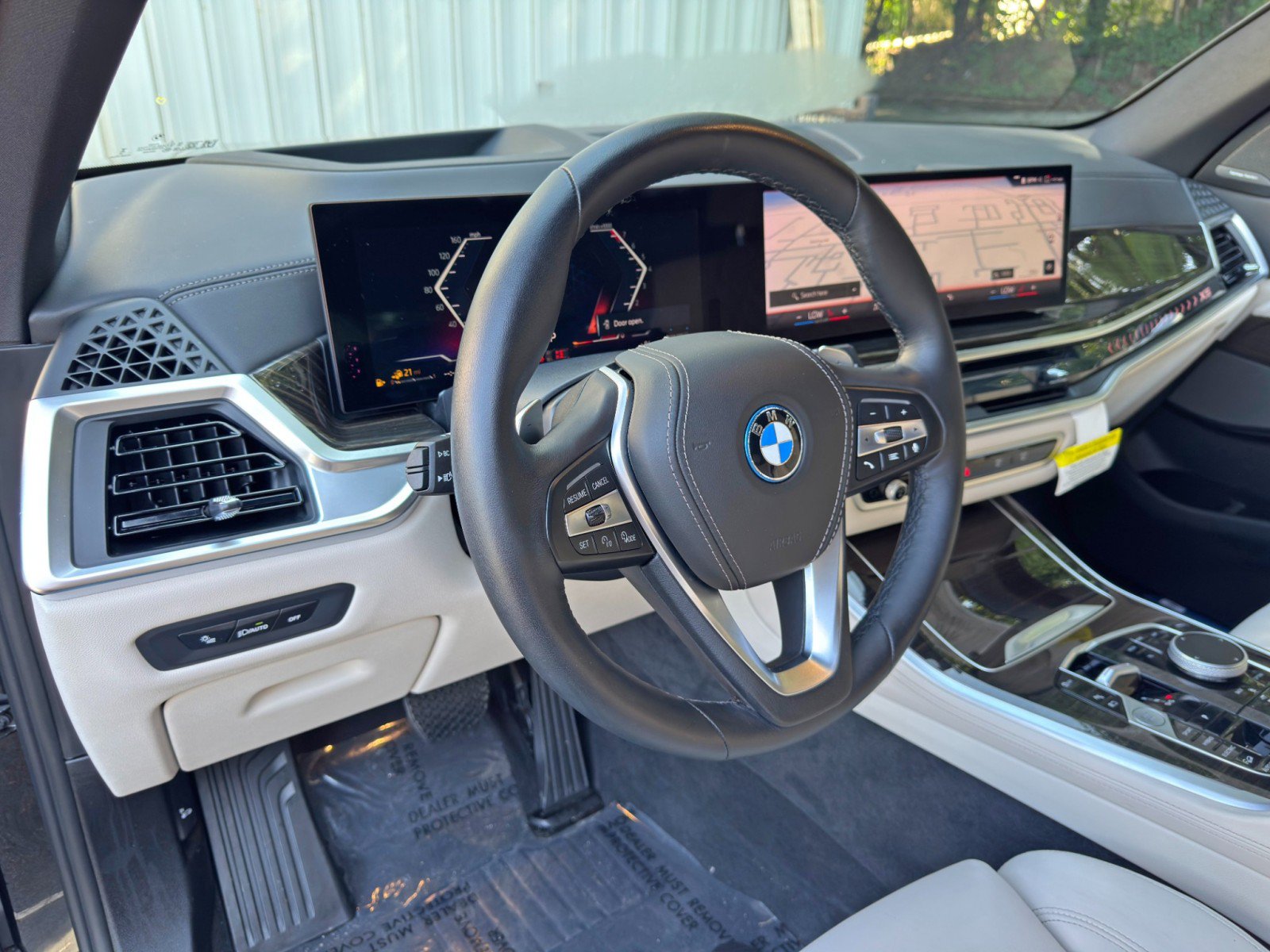 Used 2024 BMW X5 xDrive50e w/ Premium Package AWD/4WD image 13