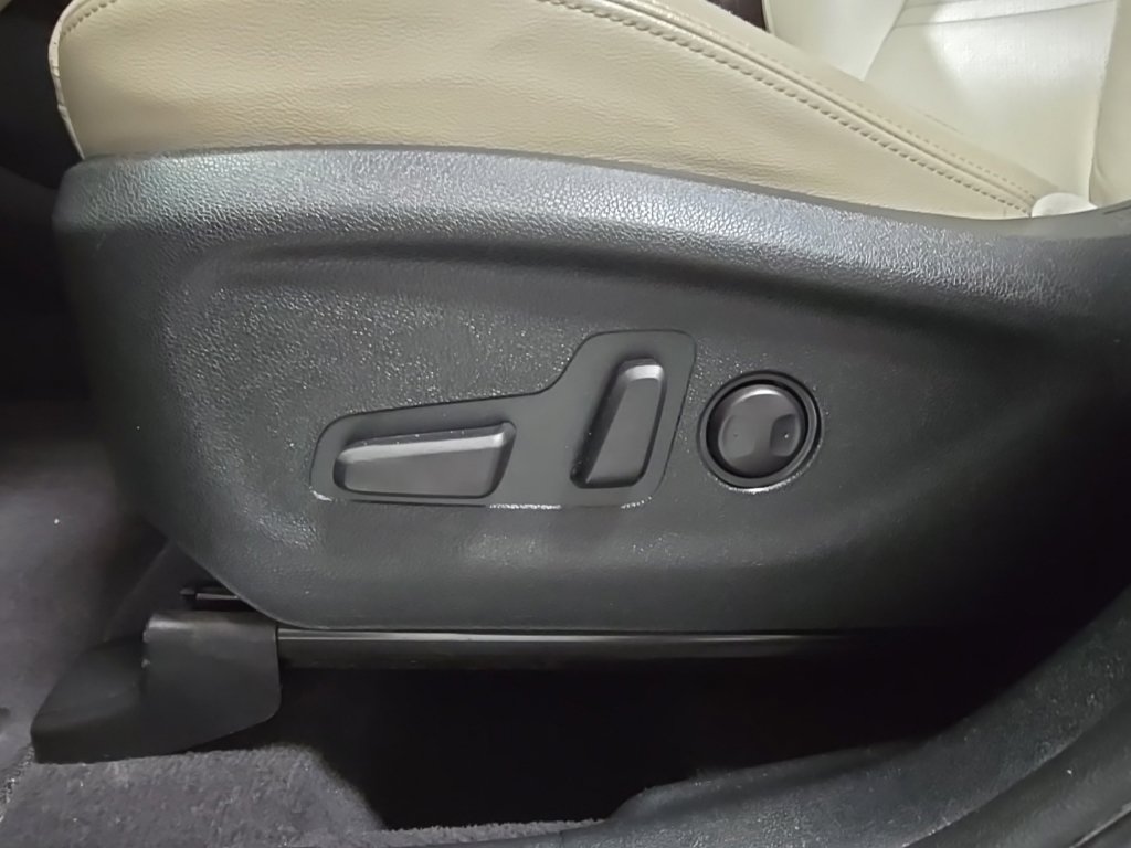 Used 2019 Kia Sorento EX AWD/4WD image 35