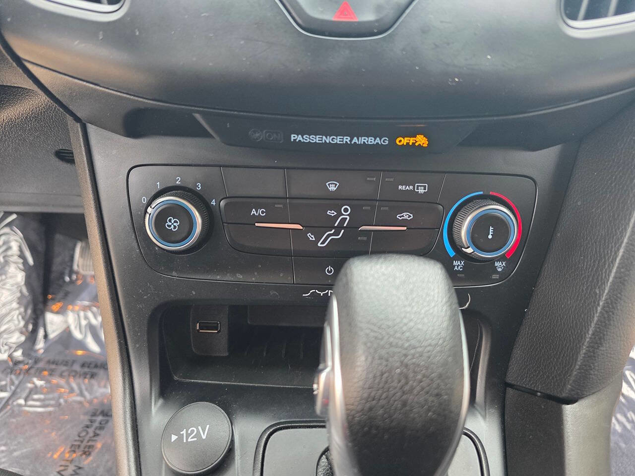 Used 2018 Ford Focus SE image 31