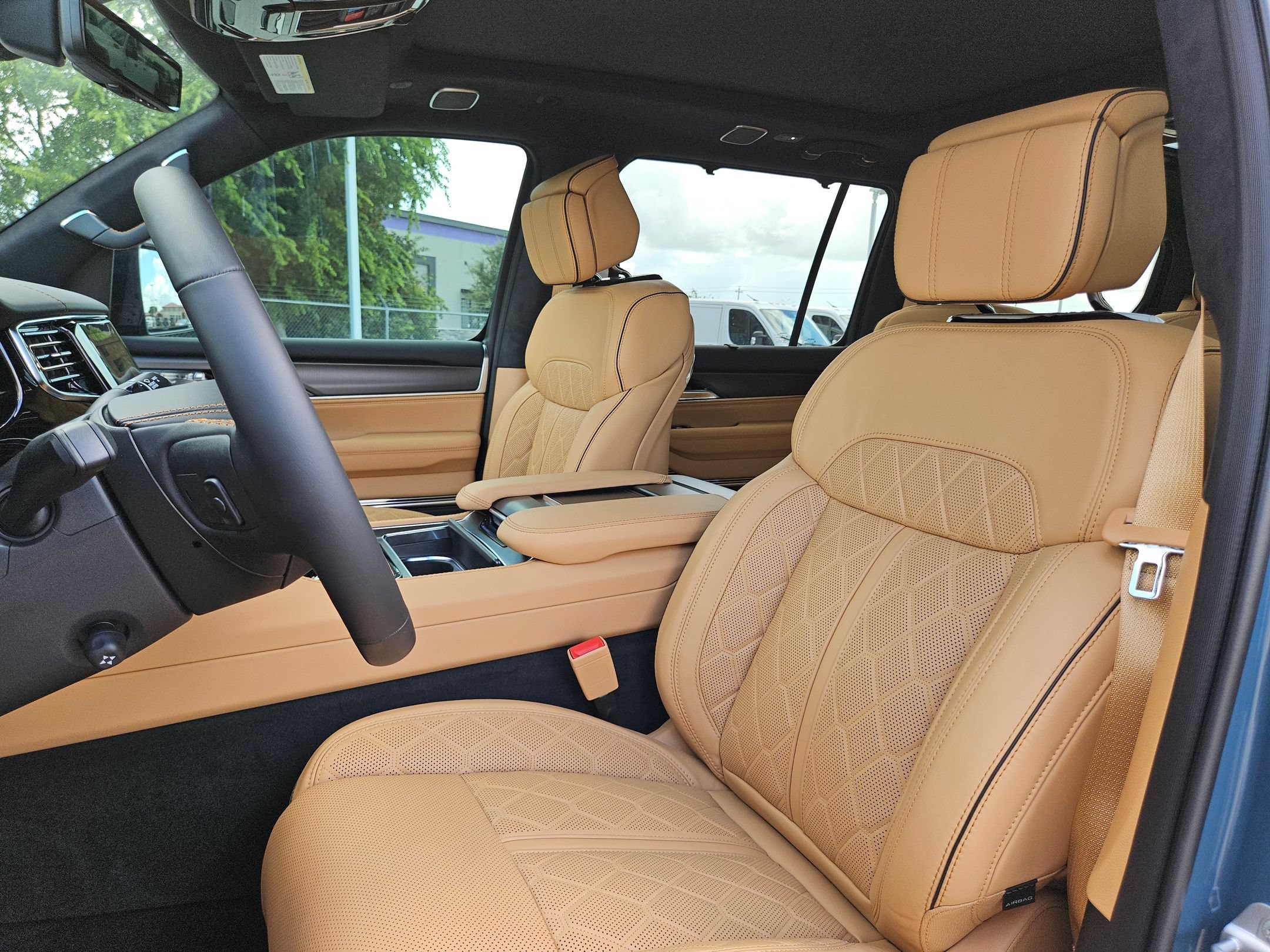 New 2026 Jeep Grand Wagoneer Summit AWD/4WD image 12