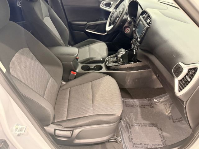 Used 2020 Kia Soul LX FWD image 28