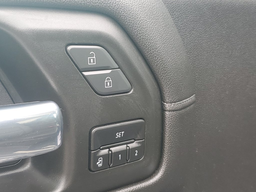Used 2021 Chevrolet Silverado 1500 LTZ w/ Technology Package AWD/4WD image 30