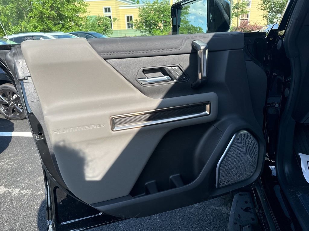 New 2025 GMC Hummer EV 3X w/ LPO, Sport Package AWD/4WD image 19