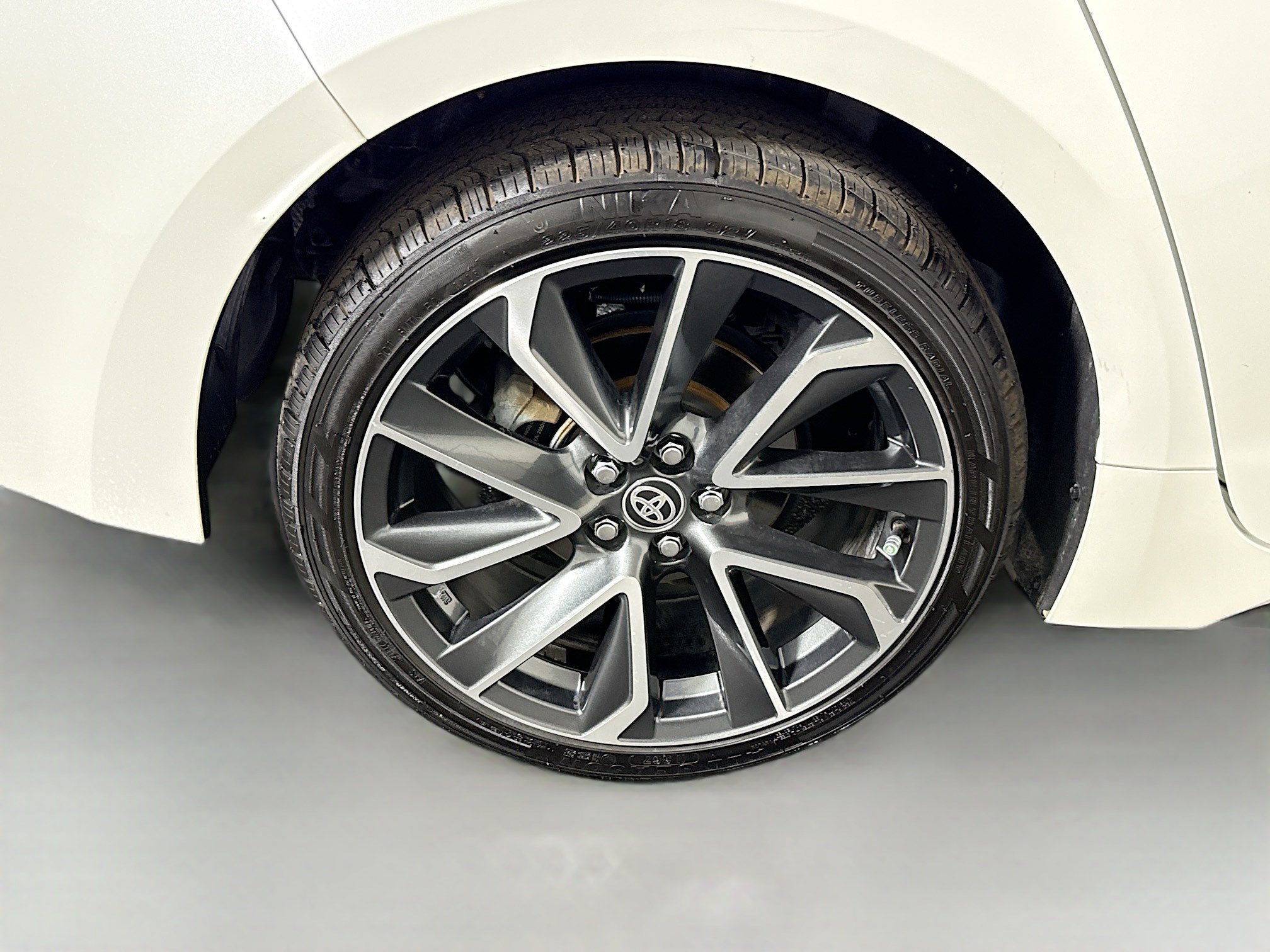 Used 2020 Toyota Corolla SE FWD image 32