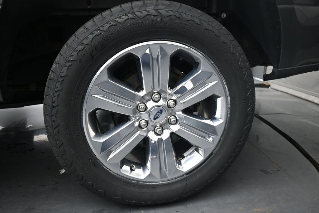 Used 2019 Ford F150 XLT w/ Equipment Group 302A Luxury AWD/4WD image 15