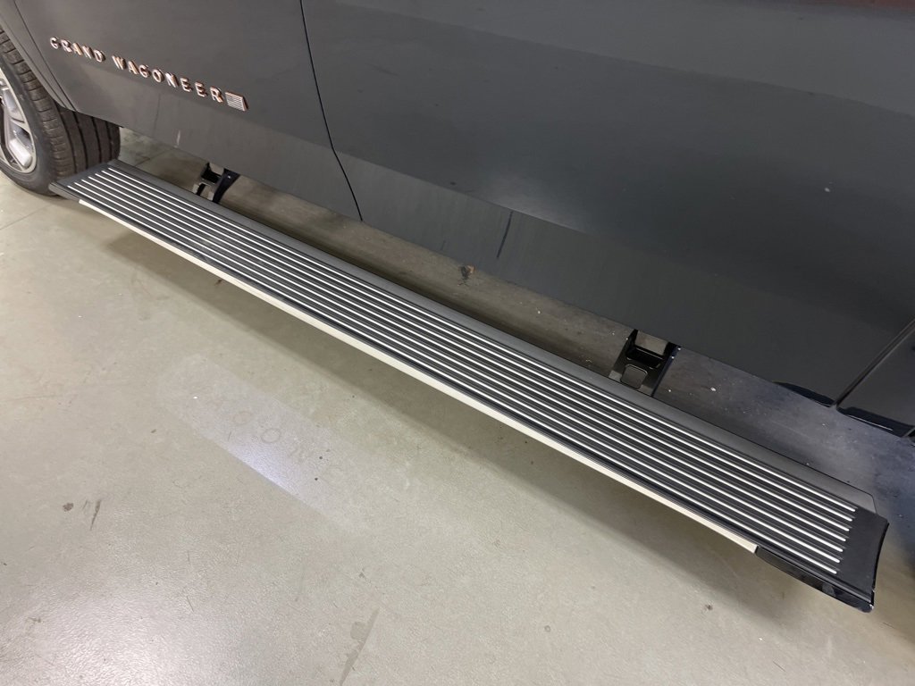 New 2024 Jeep Grand Wagoneer L Series III image 16