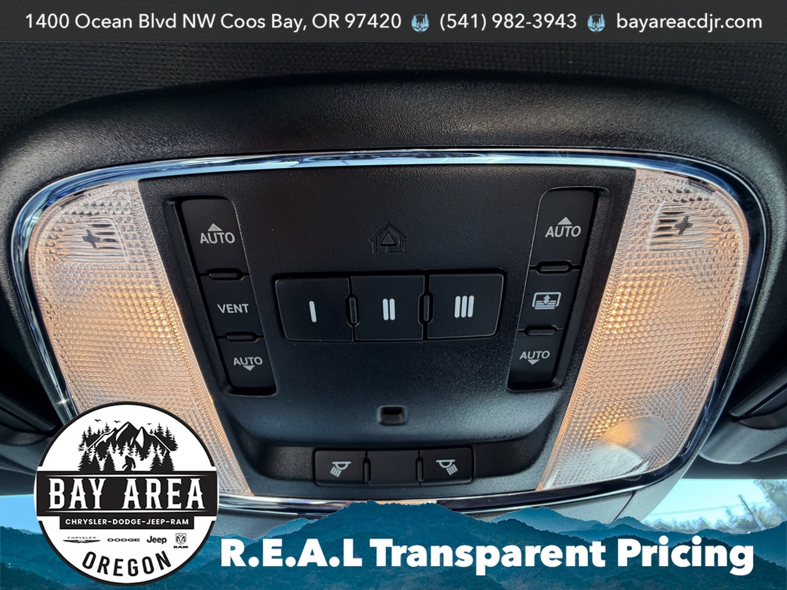 Used 2019 Chrysler 300 Limited w/ Light Group RWD image 23