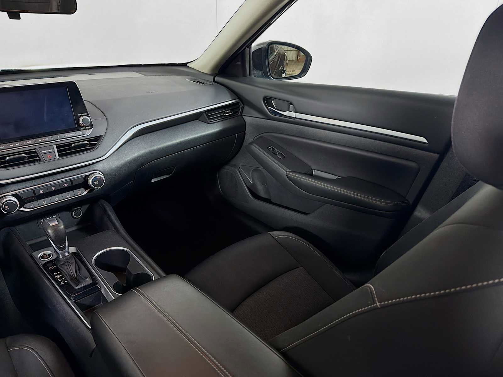 Used 2022 Nissan Altima 2.5 SV image 19