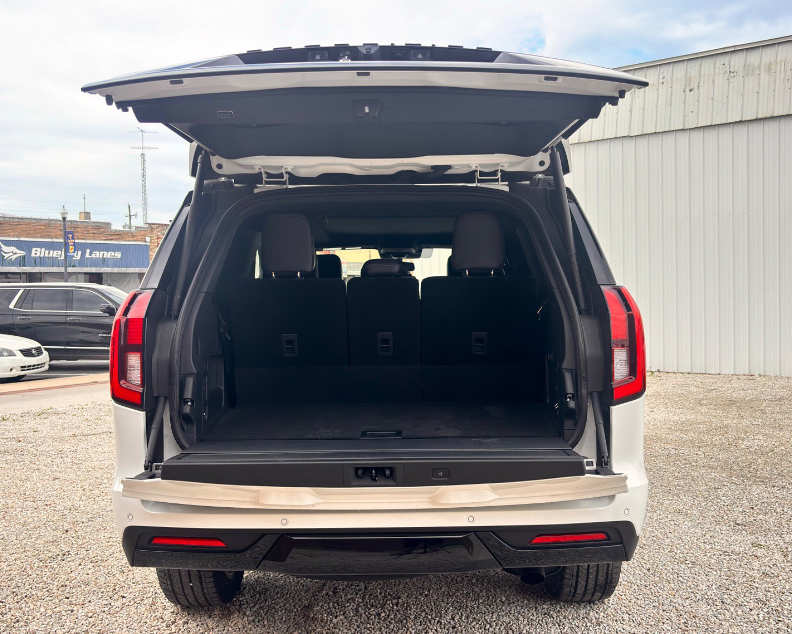 Certified 2025 Ford Expedition Platinum w/ Stealth Appearance Package image 8