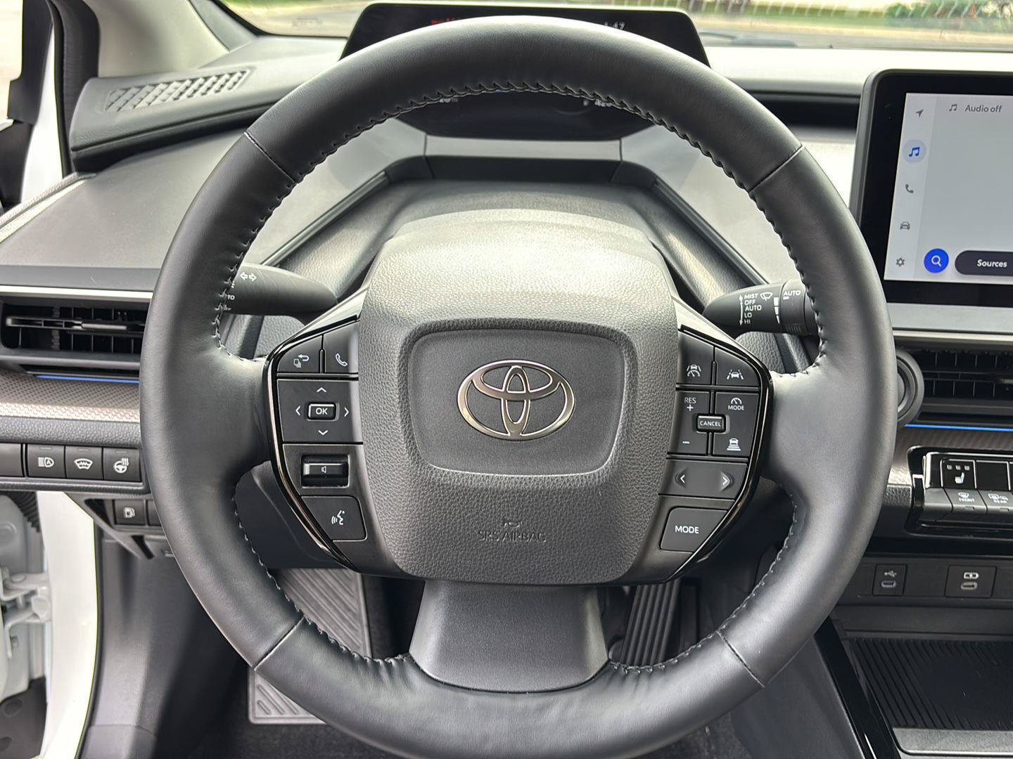 Used 2025 Toyota Prius XLE AWD/4WD image 26