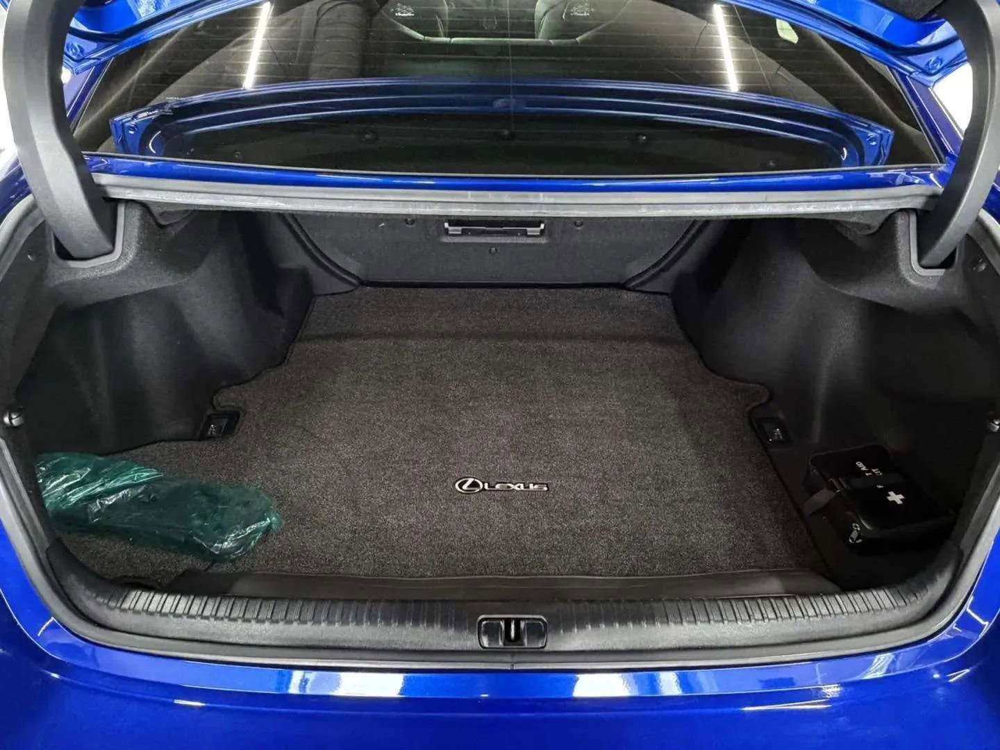 Used 2015 Lexus RC F w/ Premium Package image 25